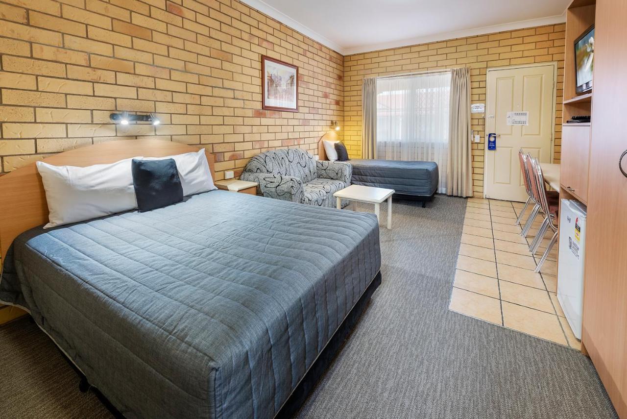 Roma Mid Town Motor Inn Экстерьер фото